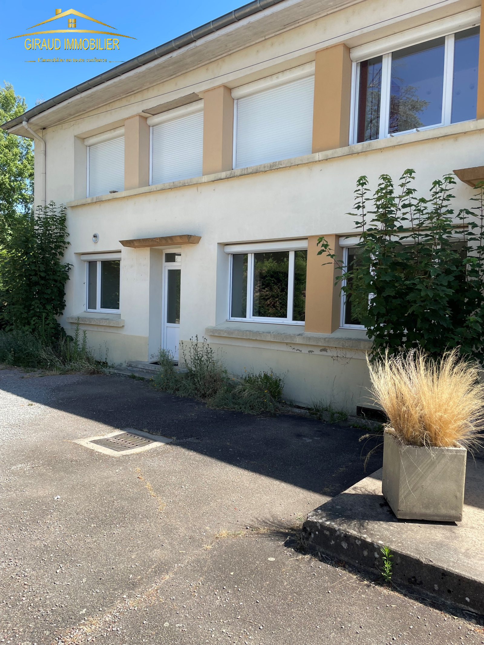 Image_1, Bureaux, Saint-Denis-de-Cabanne, ref :743B1