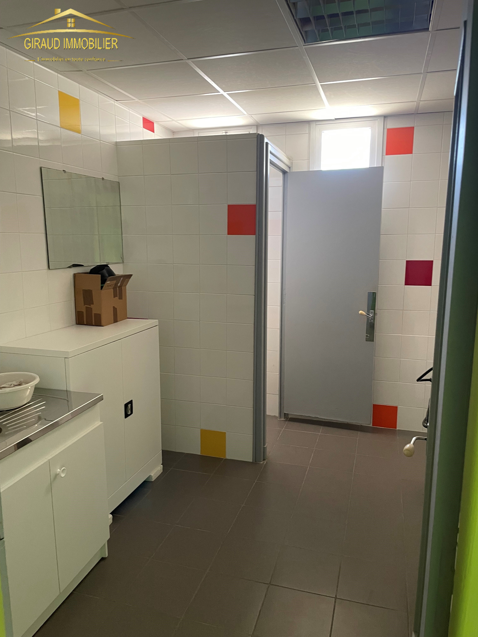 Image_8, Bureaux, Saint-Denis-de-Cabanne, ref :743B1