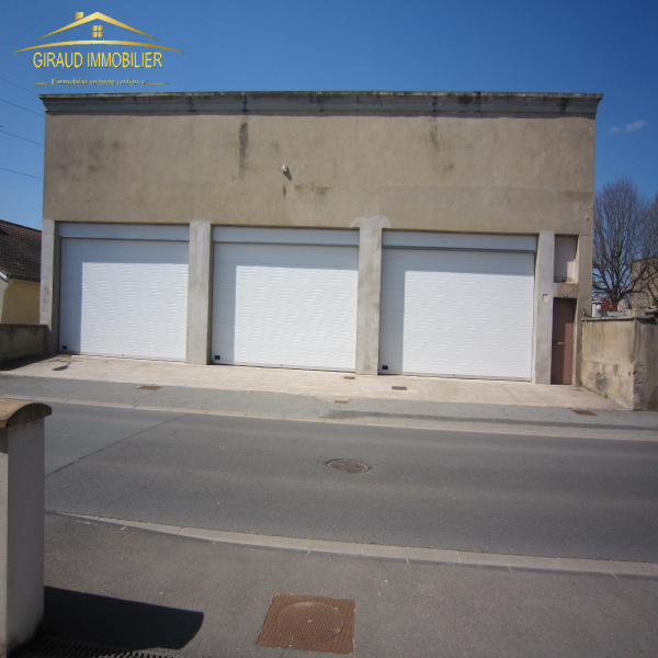 Offres de location Garage Charlieu 42190