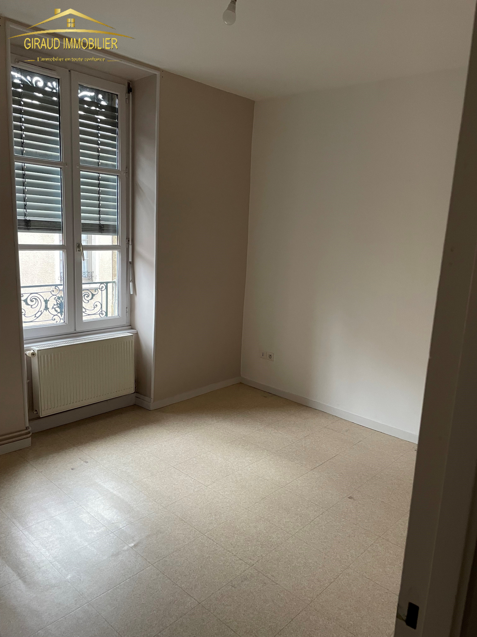 Image_, Appartement, Charlieu, ref :185T2