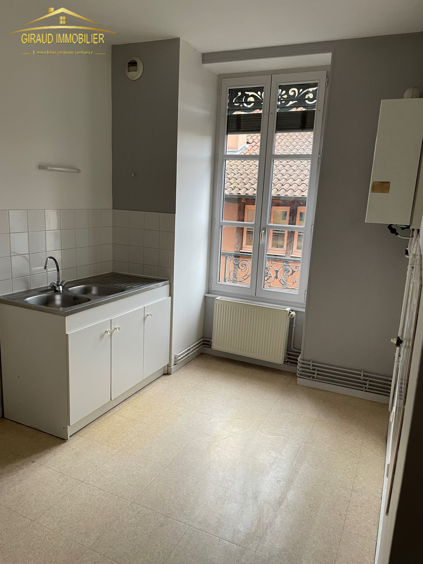 Image_, Appartement, Charlieu, ref :185T2