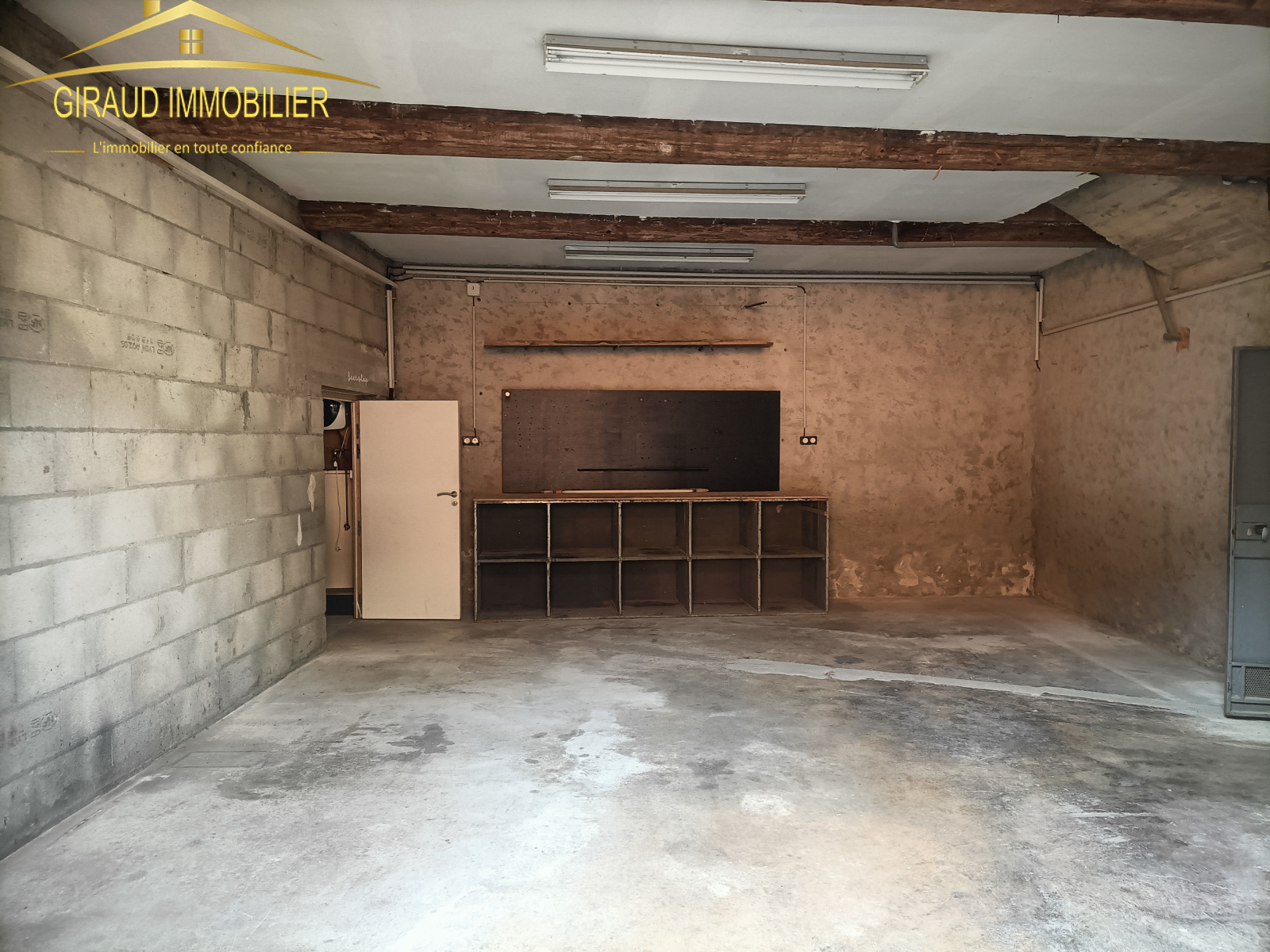 Image_2, Garage, Charlieu, ref :172AT