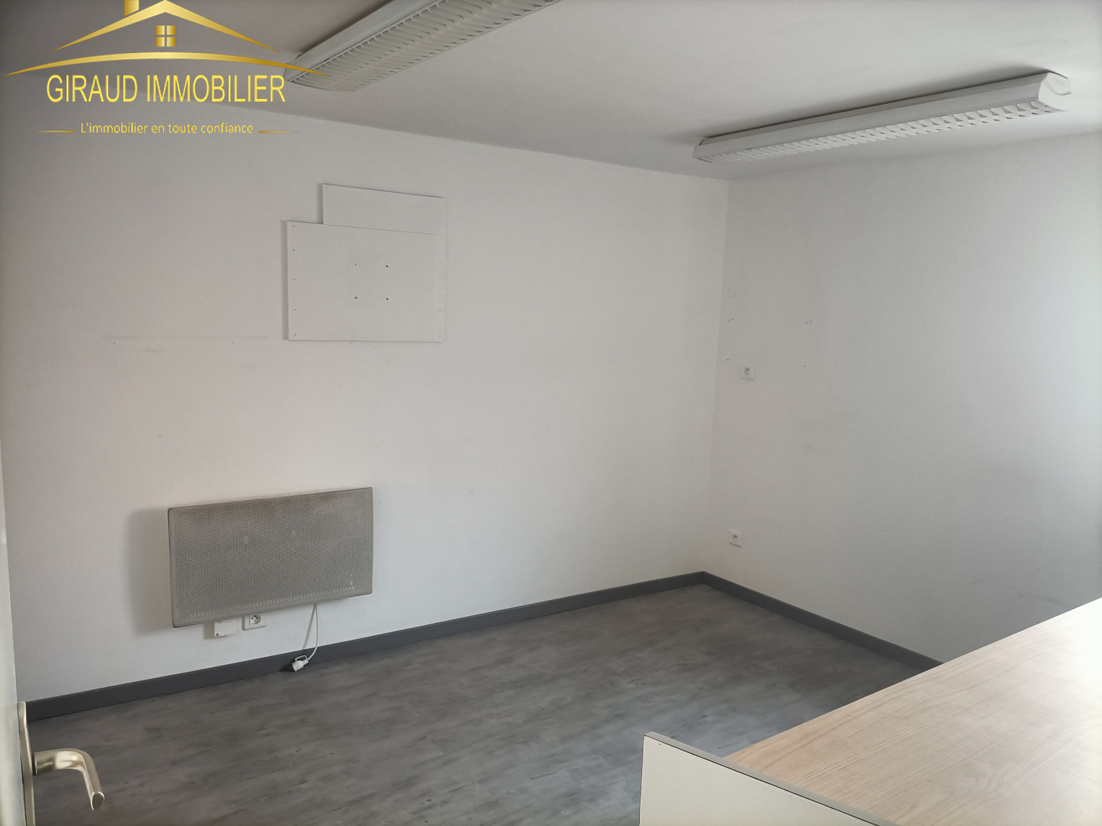 Image_4, Garage, Charlieu, ref :172AT