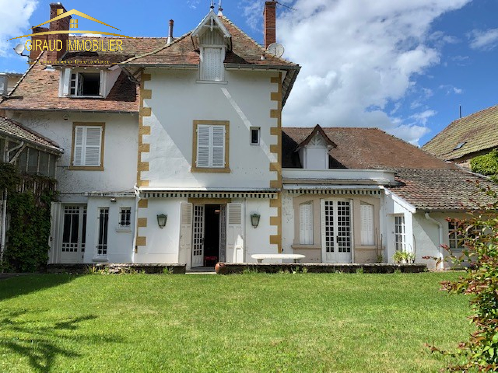 Image_, Propriete, Charlieu, ref :2675