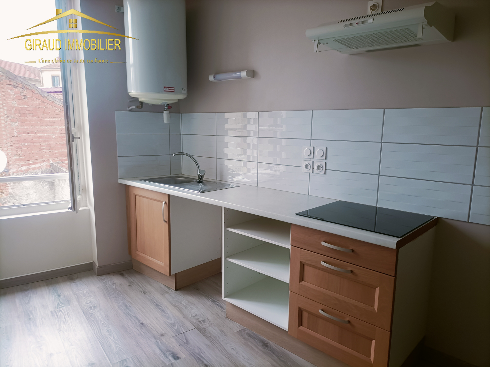 Image_4, Appartement, Charlieu, ref :480T1COUR2EME