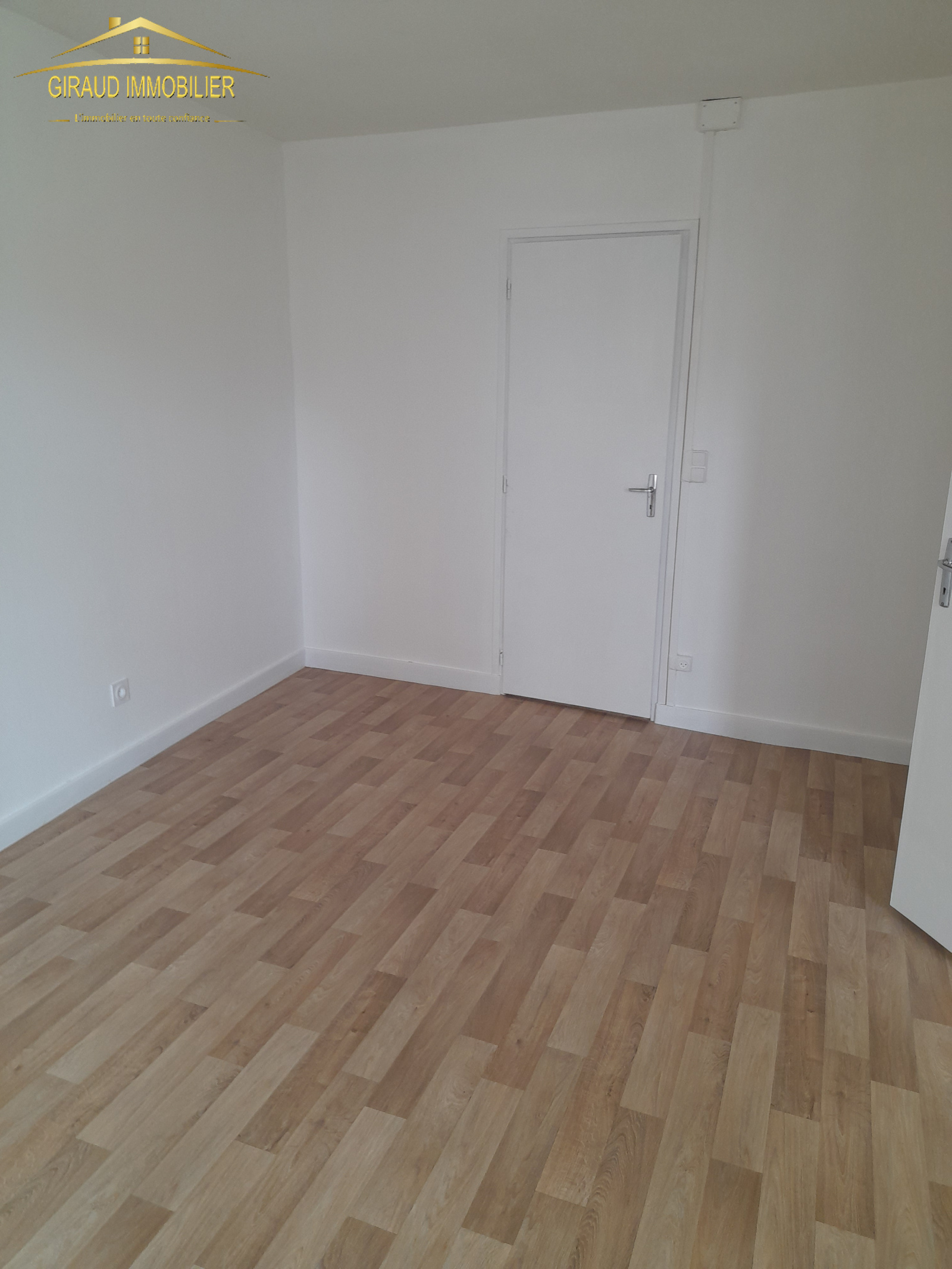 Image_, Appartement, Charlieu, ref :529A