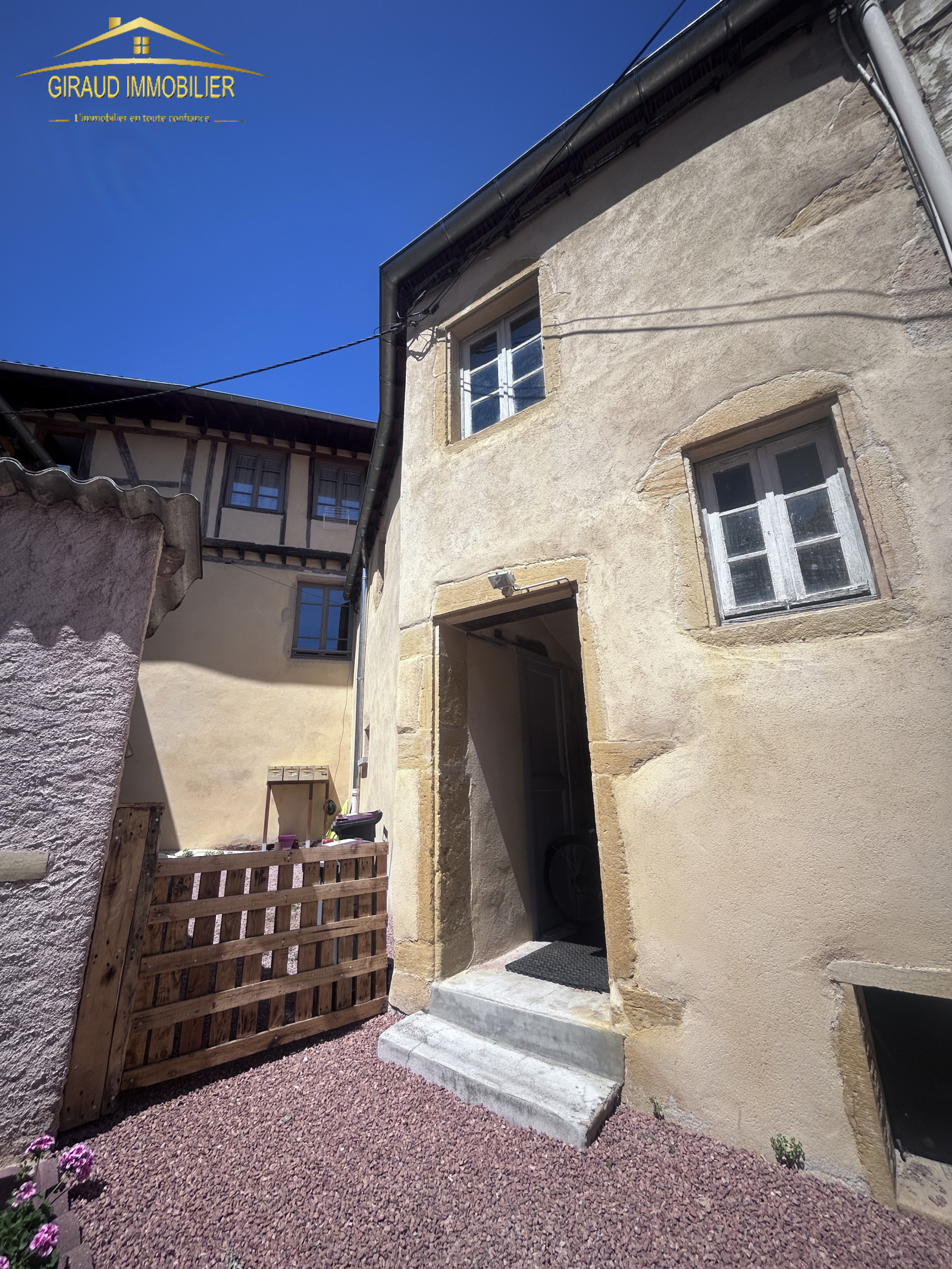 Image_1, Immeuble, Charlieu, ref :2921