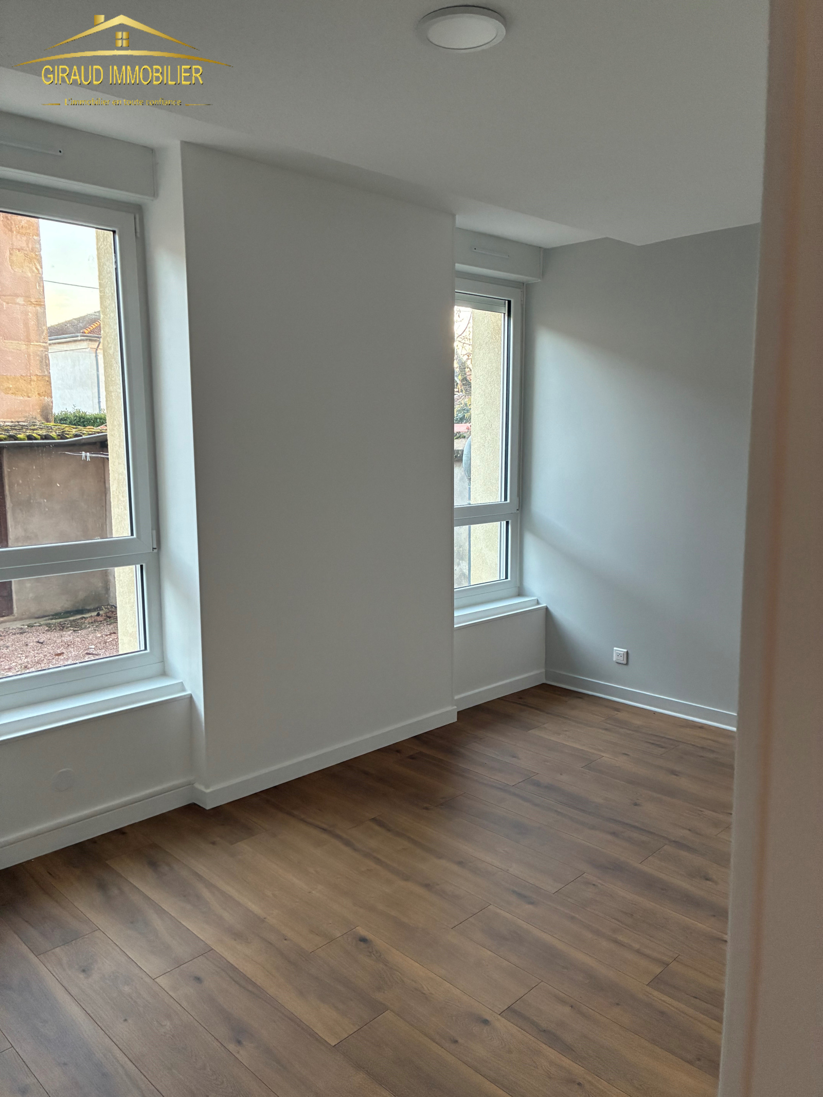 Image_2, Appartement, Charlieu, ref :213RDC