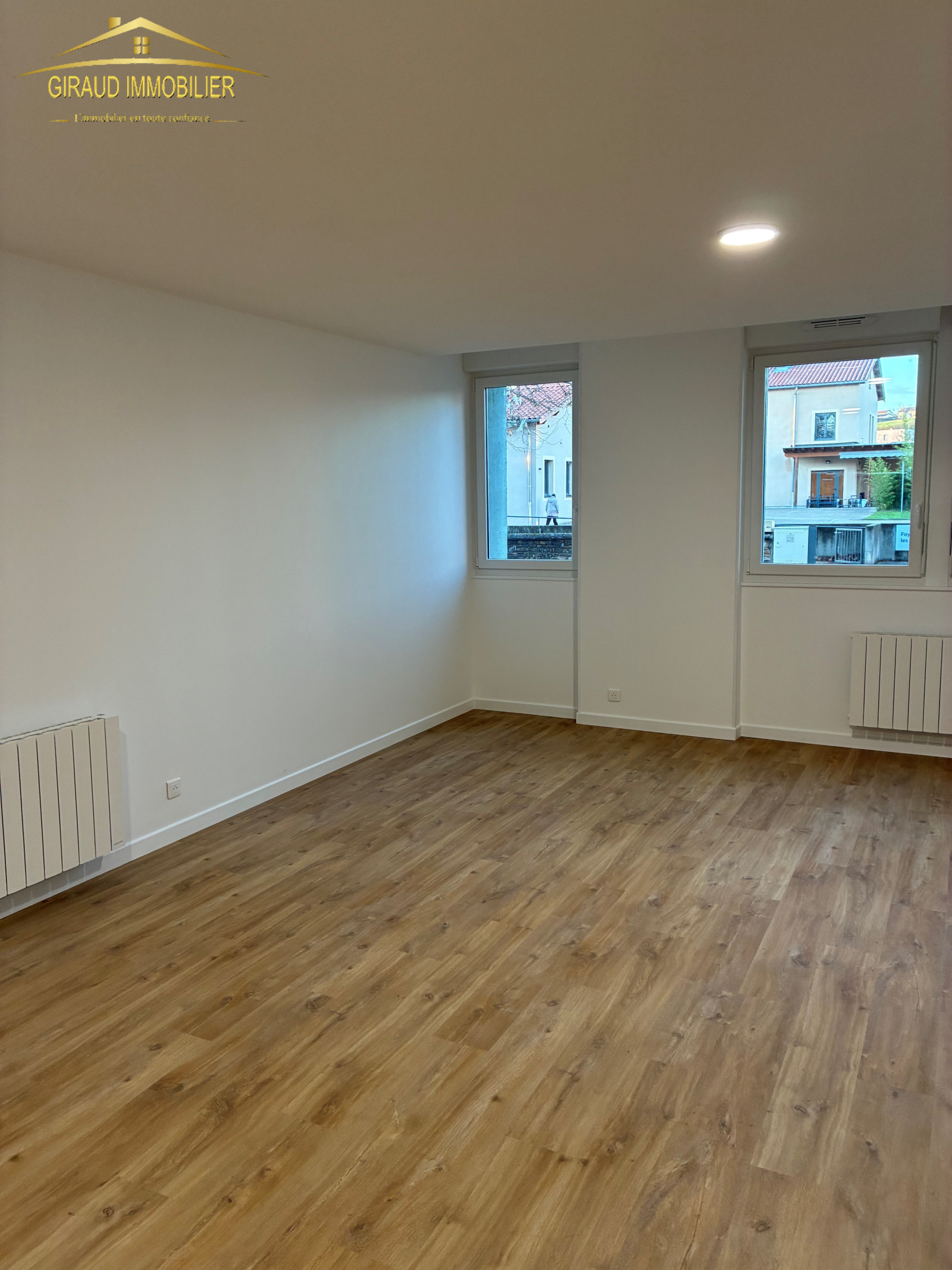 Image_4, Appartement, Charlieu, ref :213RDC
