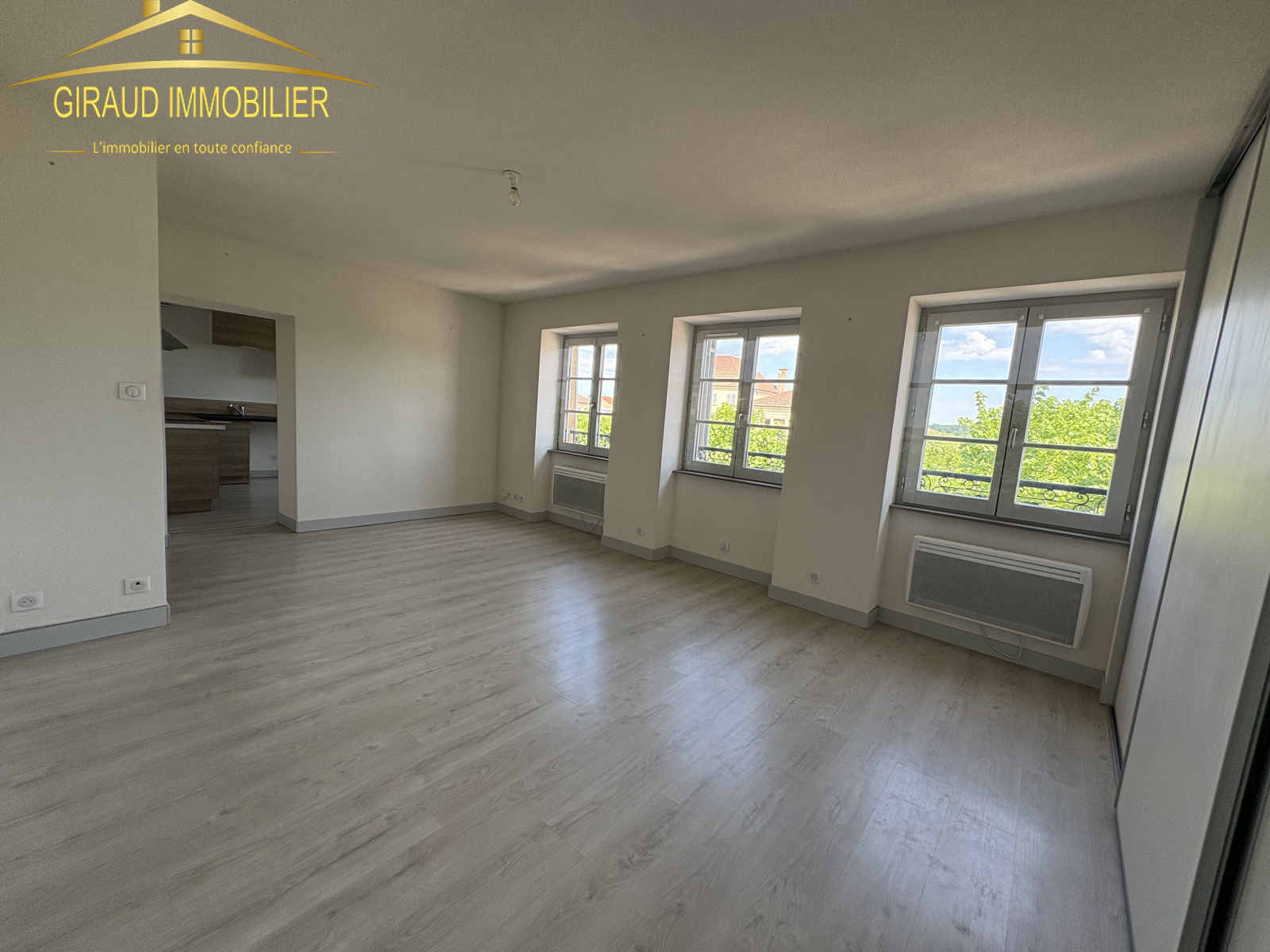 Image_2, Appartement, Charlieu, ref :849-2D1
