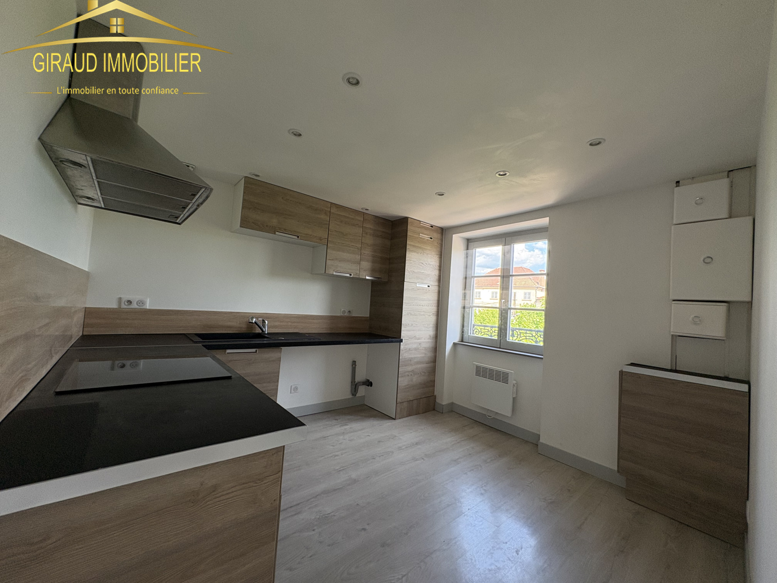 Image_1, Appartement, Charlieu, ref :849-2D1