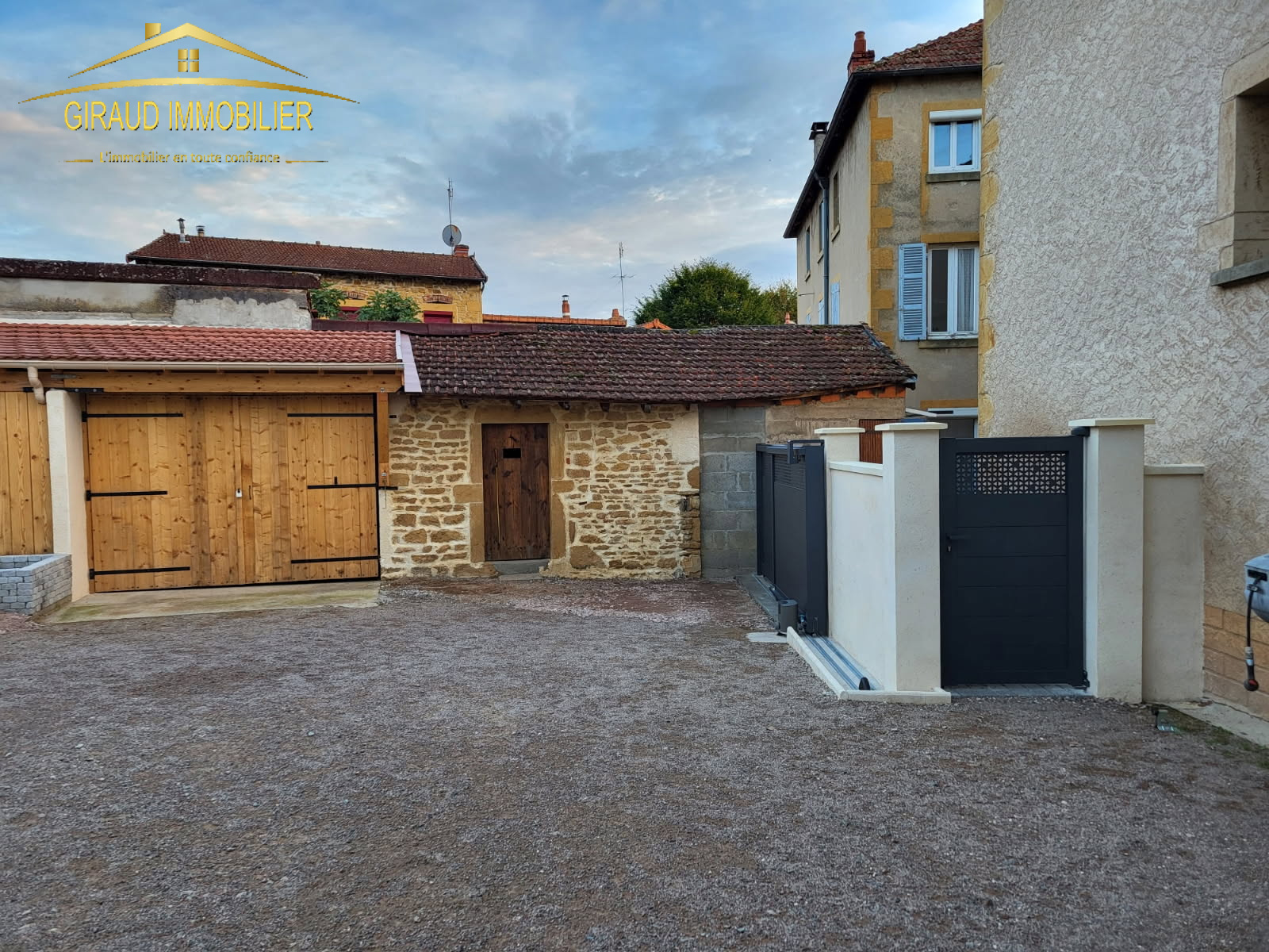 Image_10, Maison, Saint-Denis-de-Cabanne, ref :2942