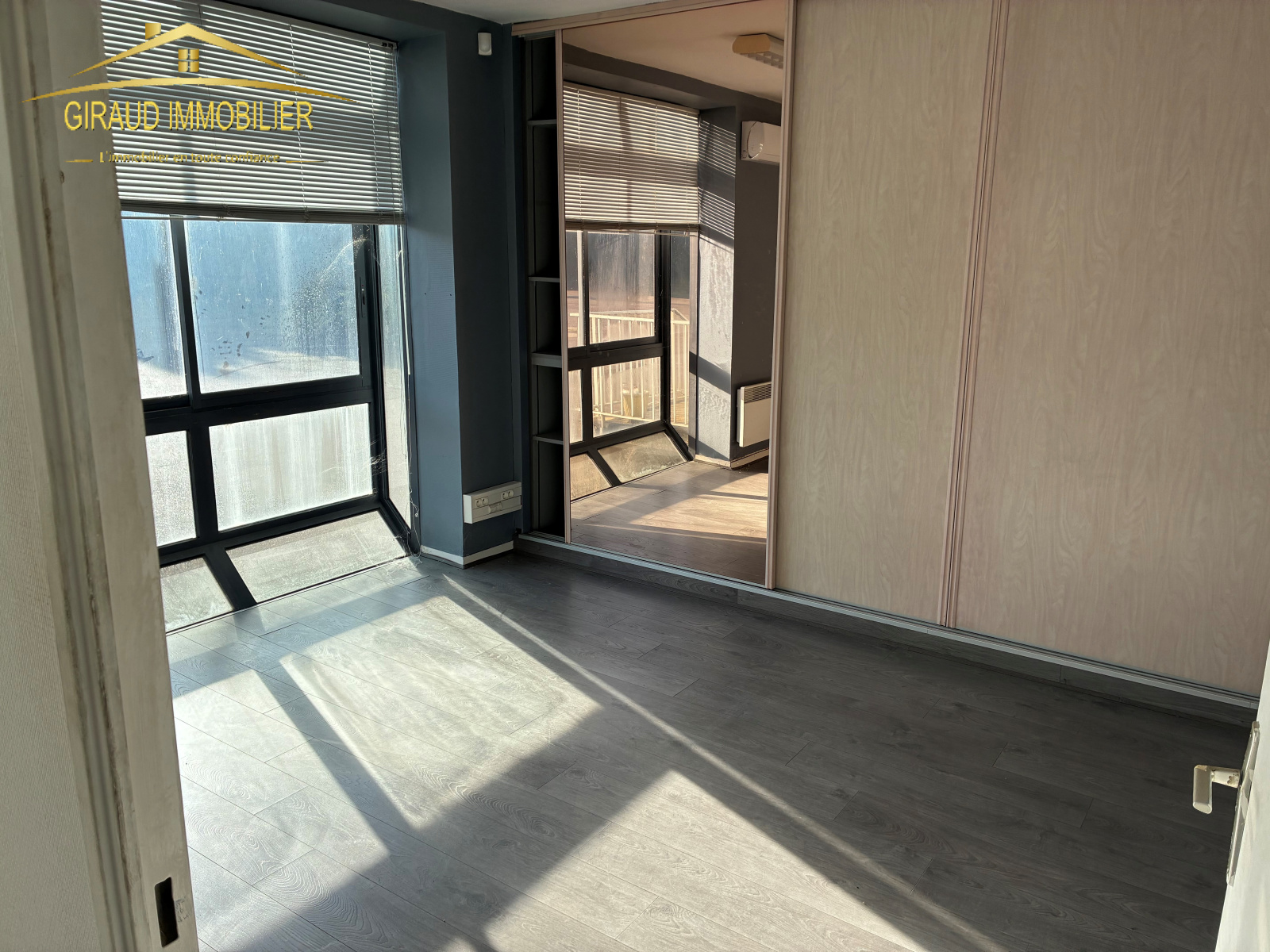 Image_2, Local d'activité, Charlieu, ref :907