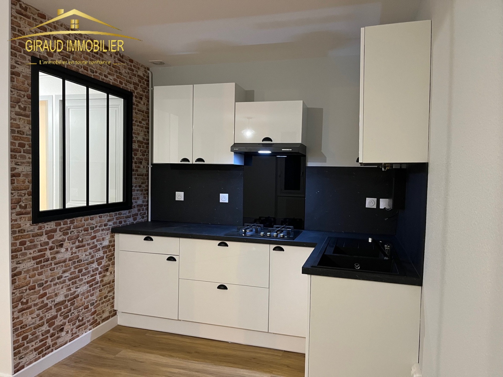 Image_3, Appartement, Saint-Denis-de-Cabanne, ref :851T3