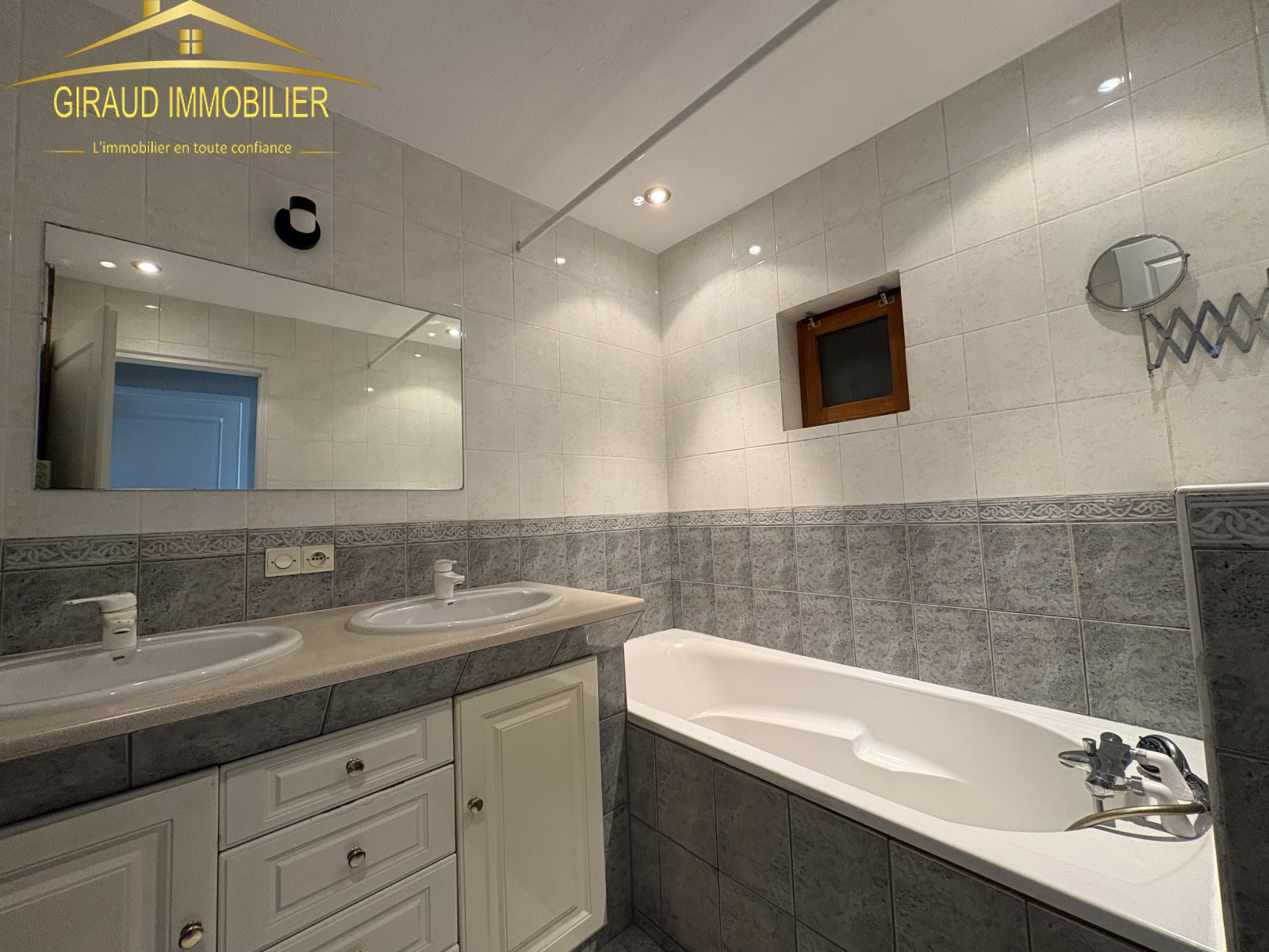 Image_8, Maison, Saint-Denis-de-Cabanne, ref :922