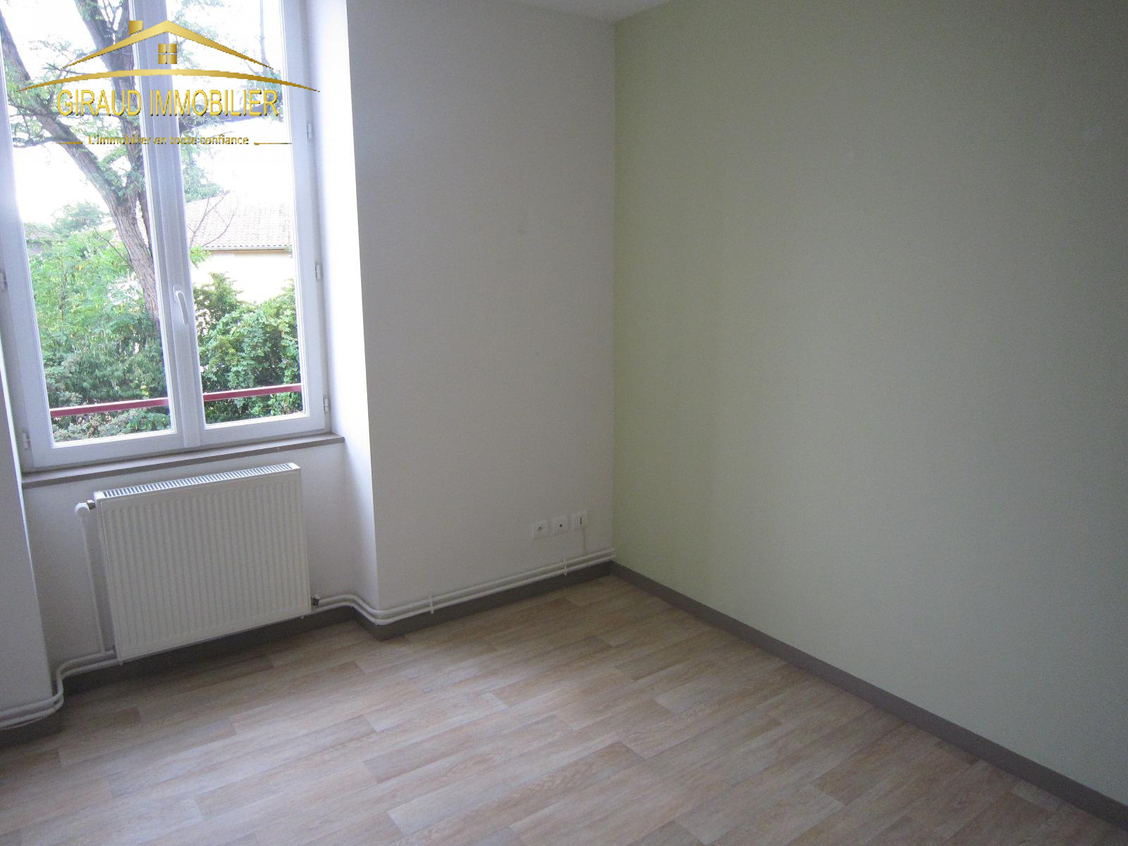 Image_, Appartement, Charlieu, ref :371T4