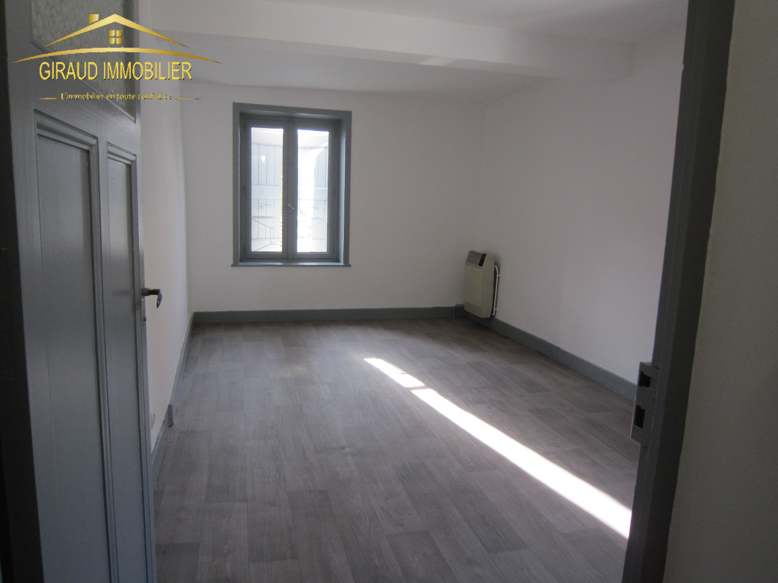 Image_, Appartement, Charlieu, ref :542T1