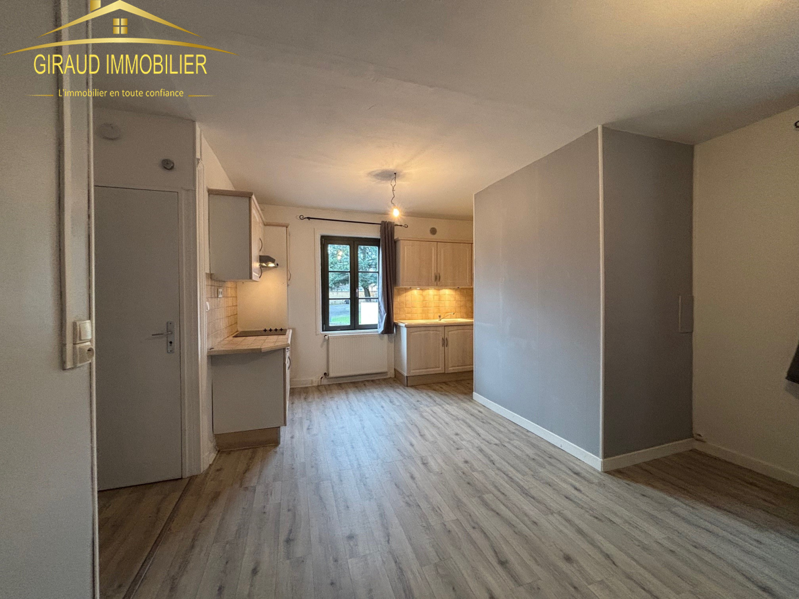 Image_1, Appartement, Charlieu, ref :1002