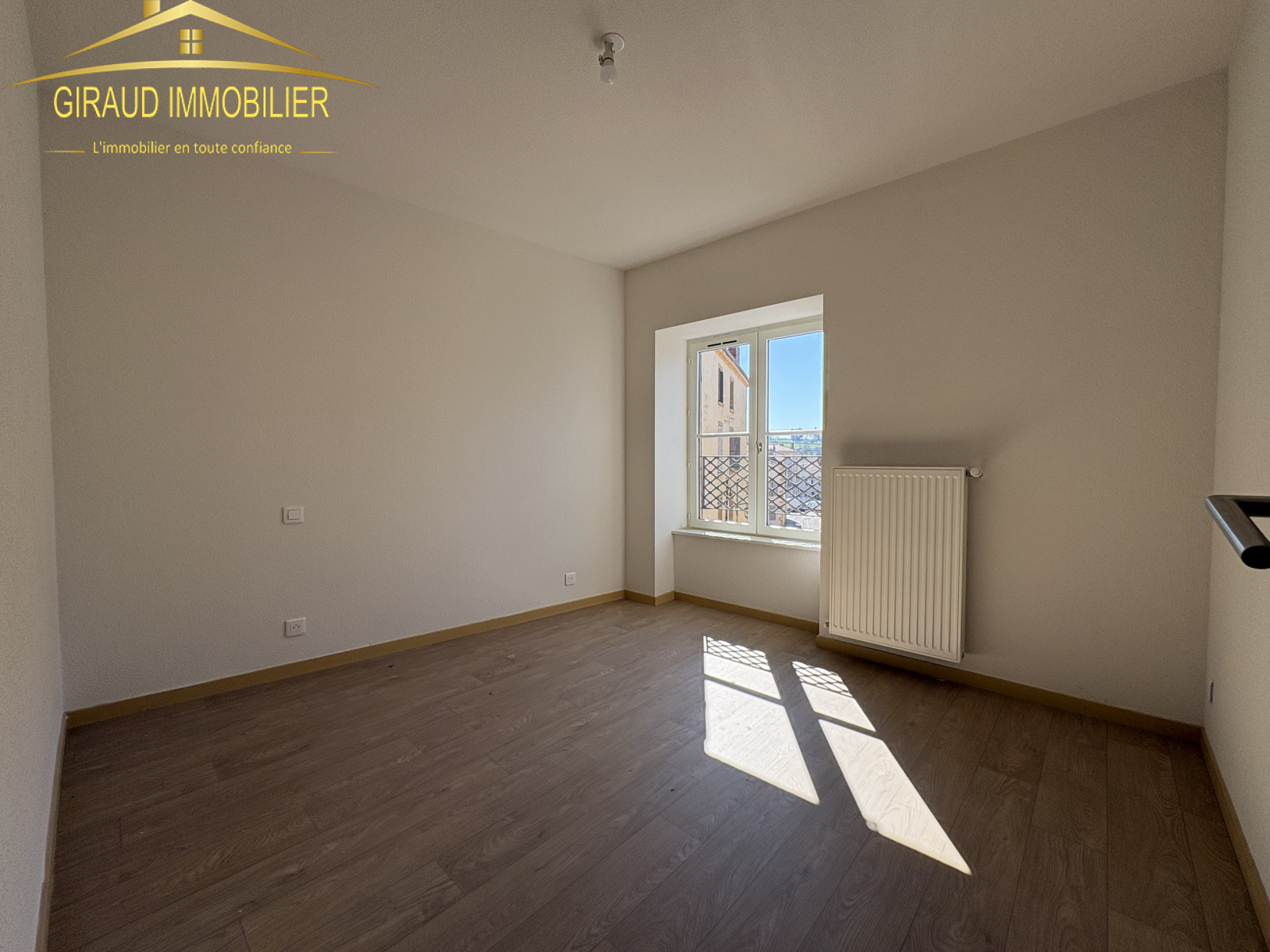 Image_8, Appartement, Charlieu, ref :577-2D0