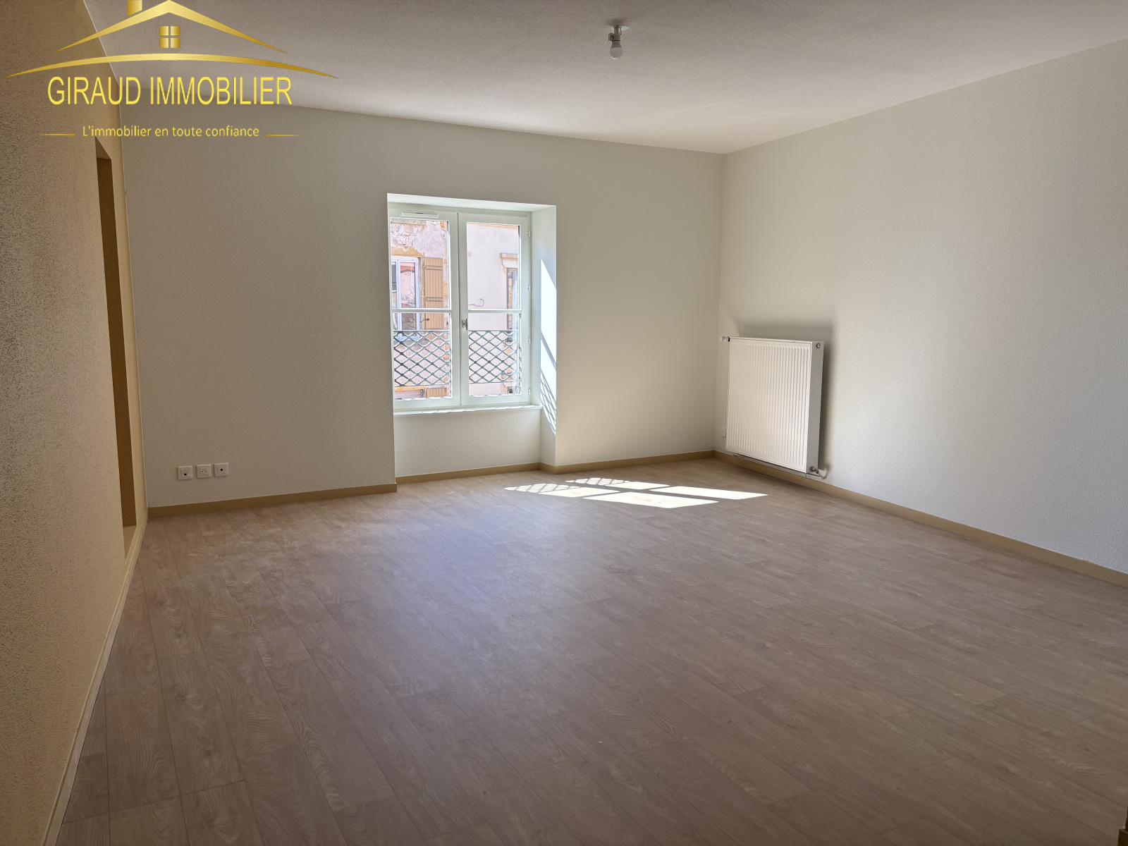 Image_3, Appartement, Charlieu, ref :577-2D0