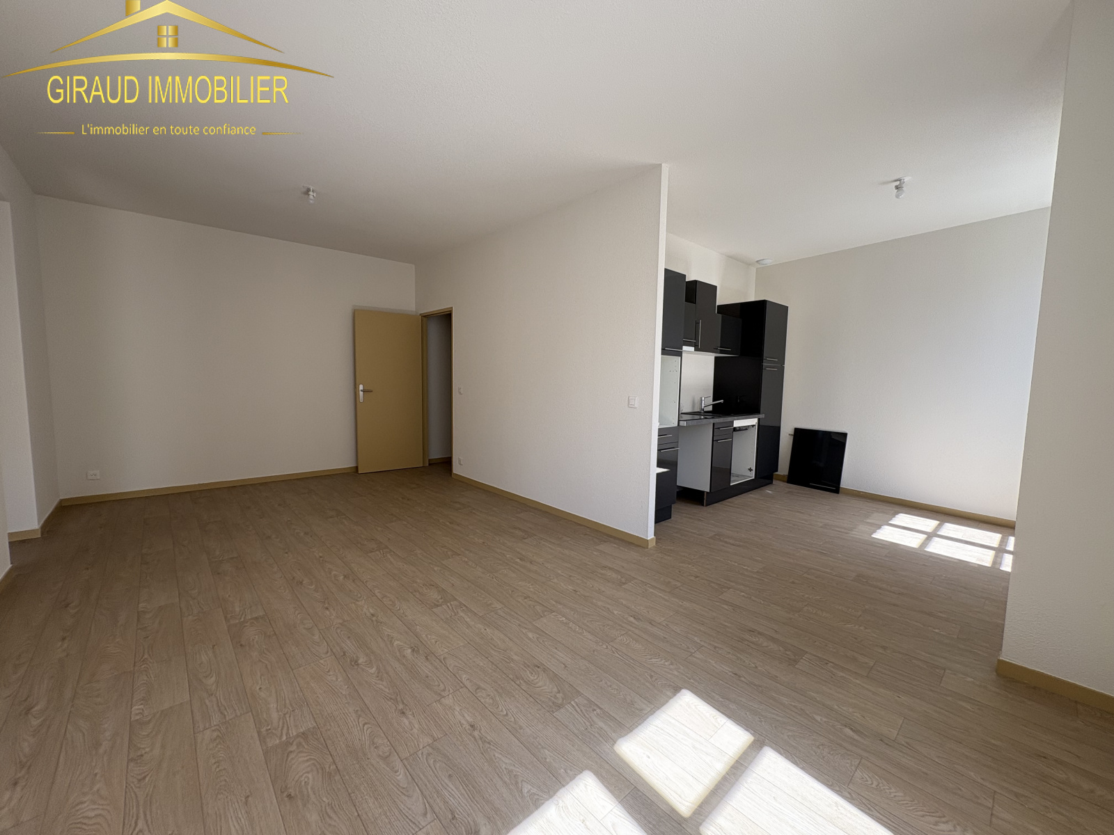 Image_4, Appartement, Charlieu, ref :577-1D0