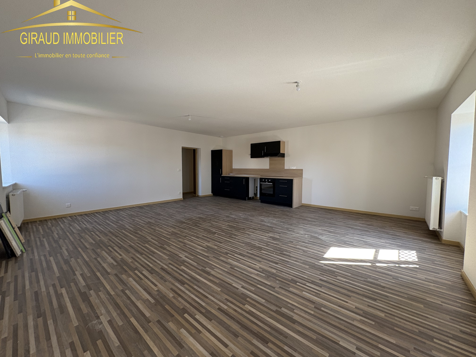 Image_8, Appartement, Charlieu, ref :577-2D1