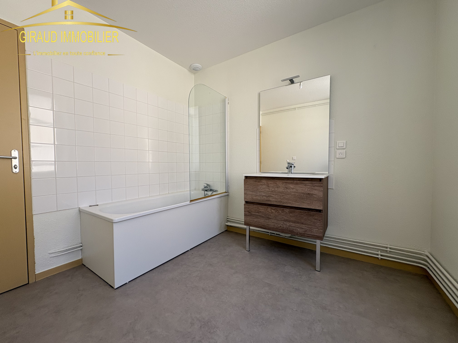 Image_3, Appartement, Charlieu, ref :577-2D1